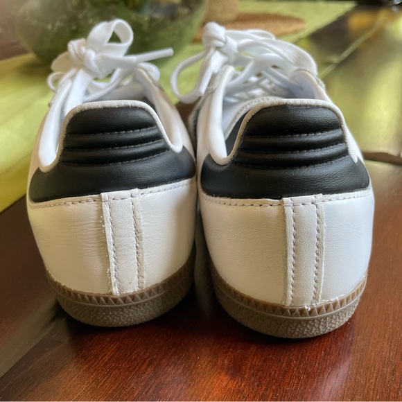 Adidas Sambas Black and White Sneakers - Picture 5 of 9